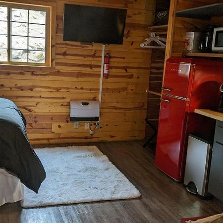 Red Barn Retreat 호텔 North Fork 외부 사진