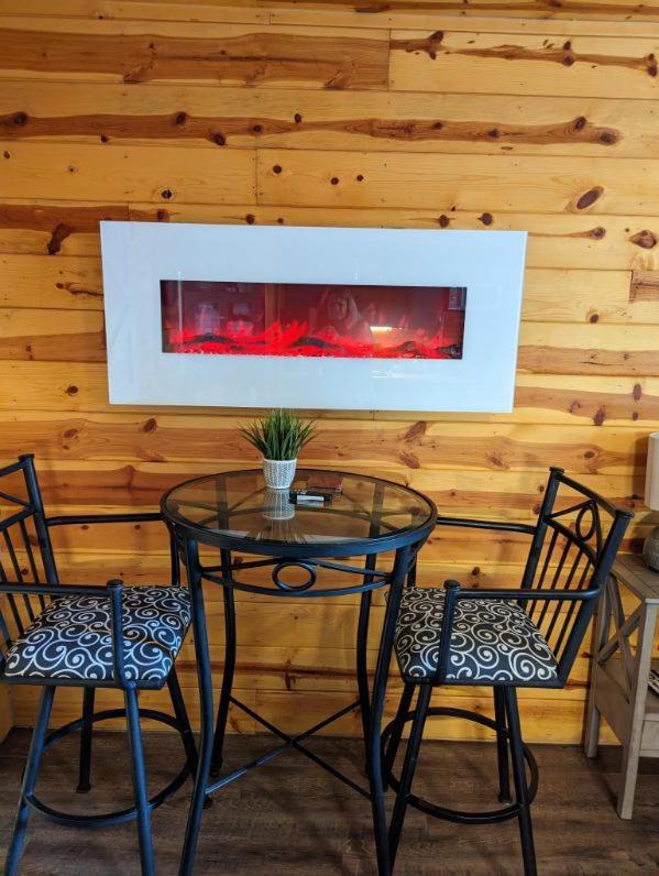 Red Barn Retreat 호텔 North Fork 외부 사진