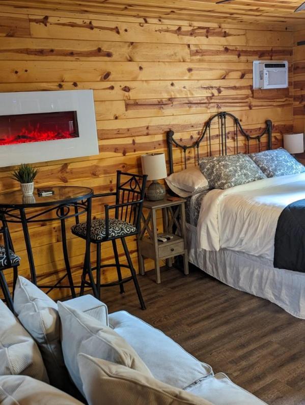 Red Barn Retreat 호텔 North Fork 외부 사진