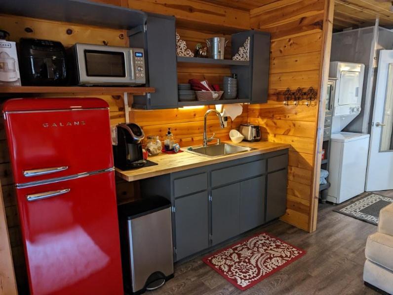 Red Barn Retreat 호텔 North Fork 외부 사진